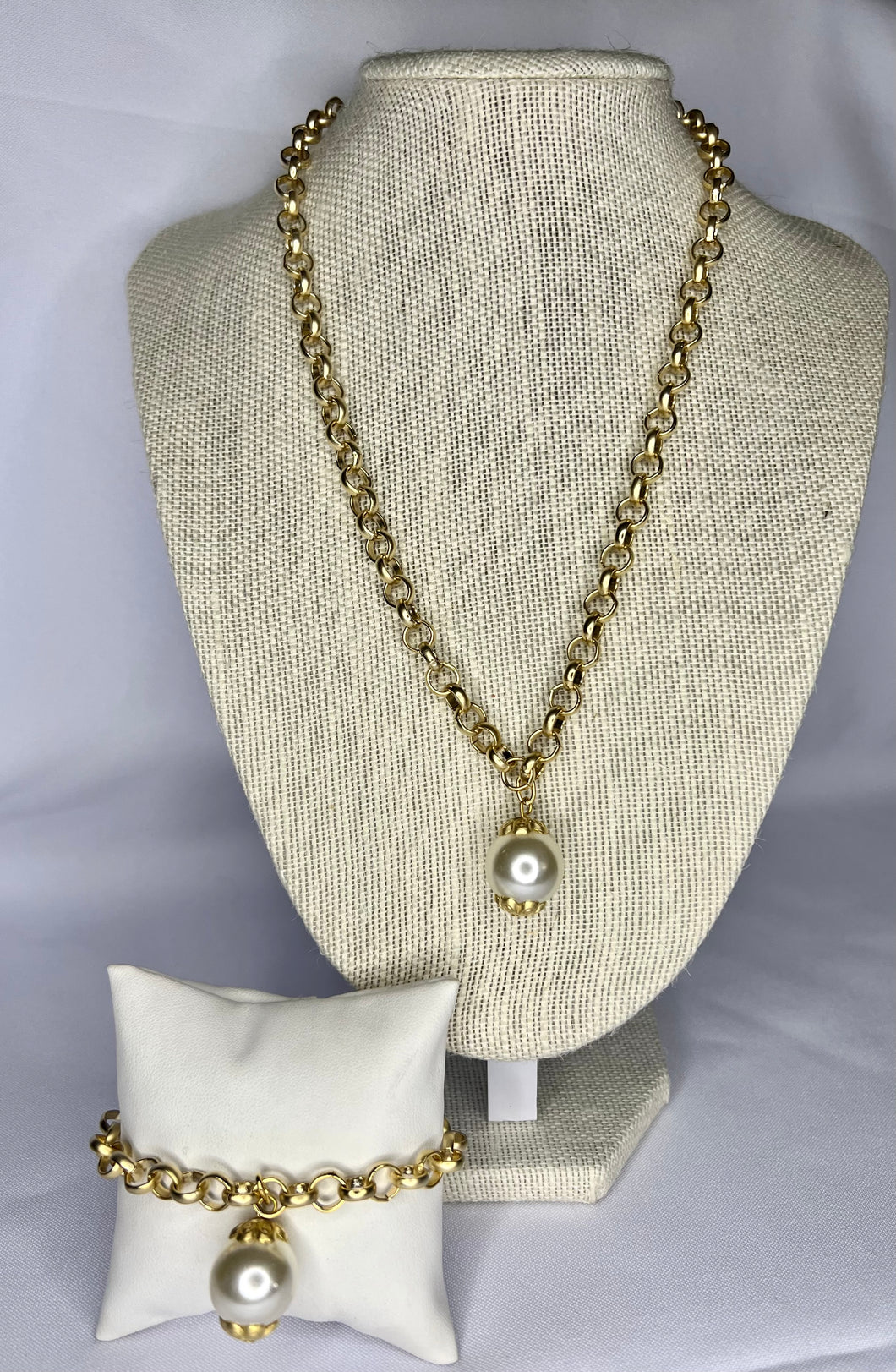 Gold Chain With Wide Pearl Necklace & Bracelet Set