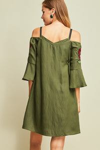 Solid crinckled open shoulder Olive